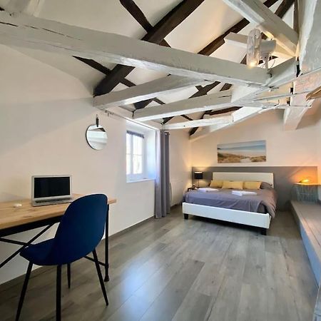 Bel Appartement - 2 Chambres - Proche Du Vieux Marche لا روشيل المظهر الخارجي الصورة