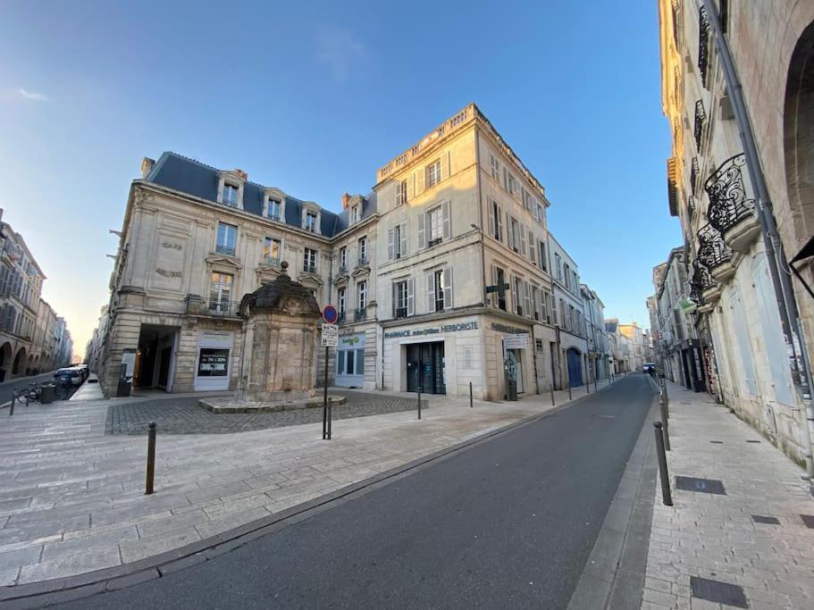 Bel Appartement - 2 Chambres - Proche Du Vieux Marche لا روشيل المظهر الخارجي الصورة