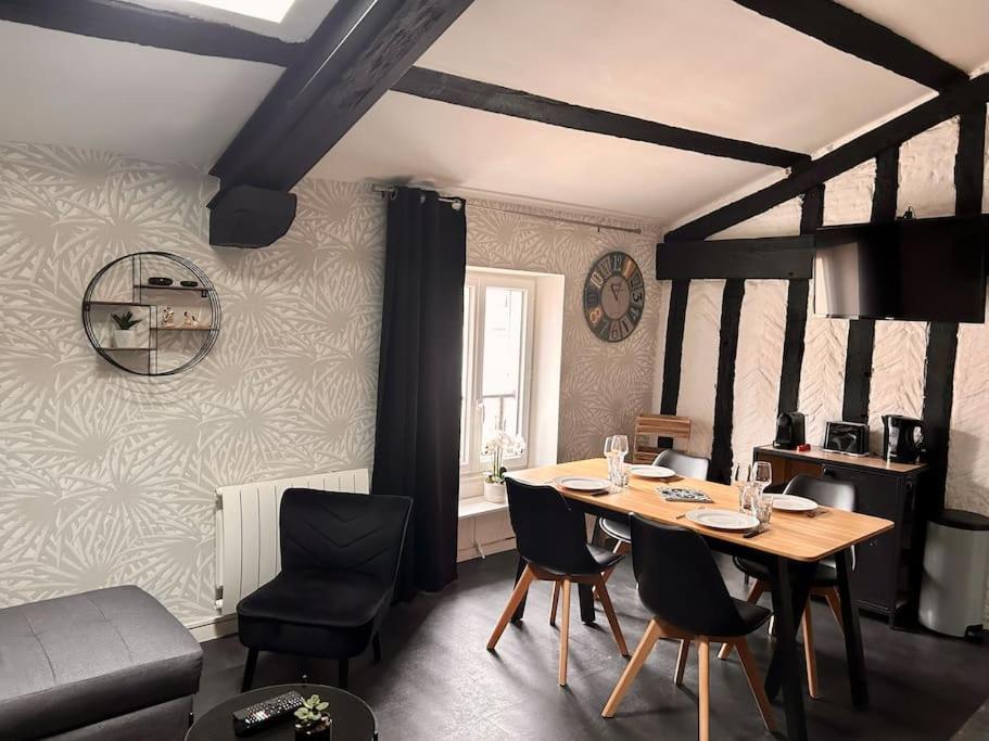 Bel Appartement - 2 Chambres - Proche Du Vieux Marche لا روشيل المظهر الخارجي الصورة